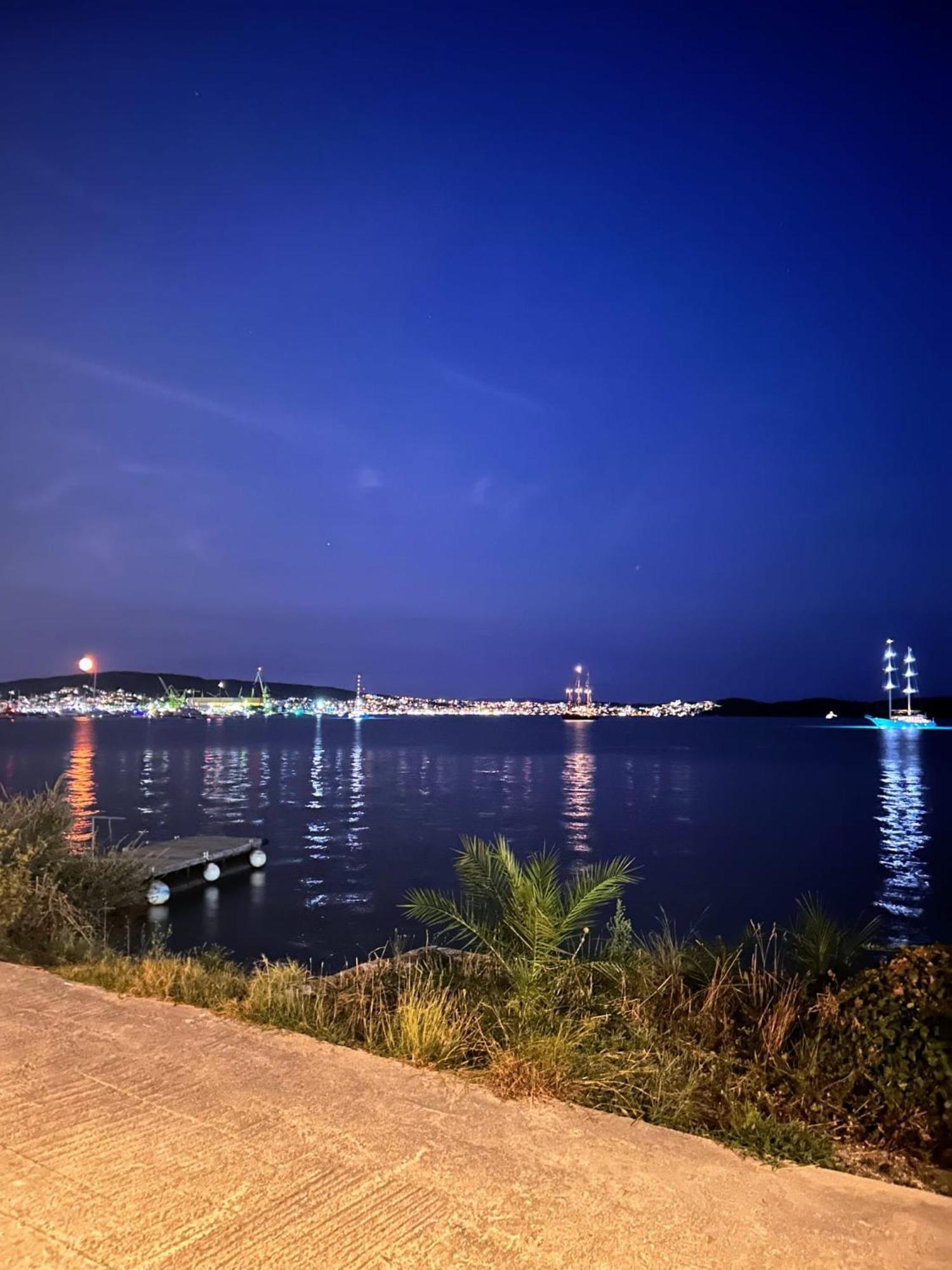 Tona Apartments Трогір Екстер'єр фото
