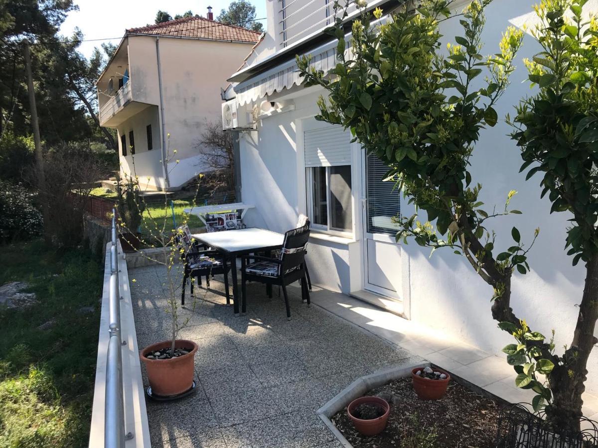 Tona Apartments Трогір Екстер'єр фото
