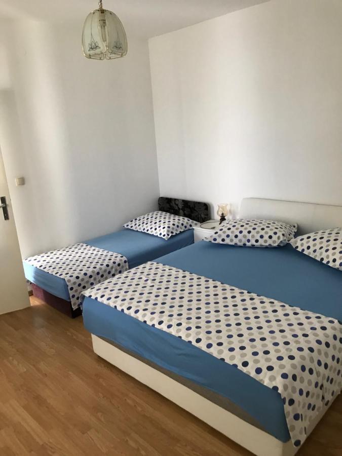 Tona Apartments Трогір Екстер'єр фото
