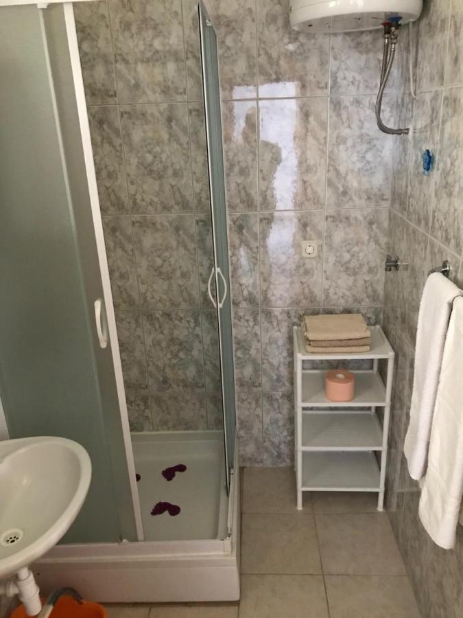 Tona Apartments Трогір Екстер'єр фото