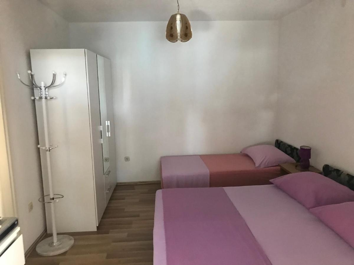 Tona Apartments Трогір Екстер'єр фото